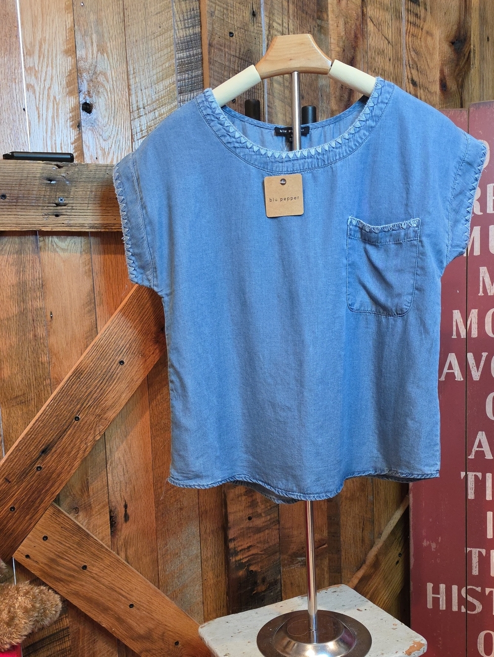 103p Blu Pepper Light Blue Chambray Top with Front Pocket